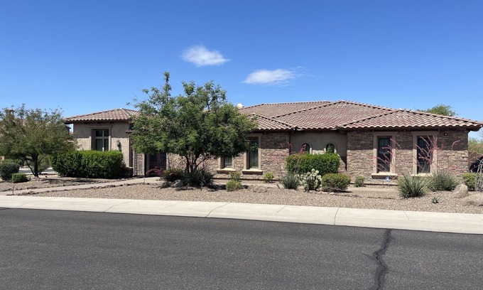 County Island Casa | High End Villa w/Pool, Spa & Putt -Close to Scottsdale and Toto National Forest