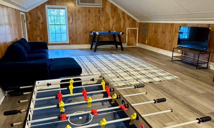 Jackson Cabaña | High Falls Lake Retreat 4-bedroom cottage with WiFi and AC in fabulous Jackson