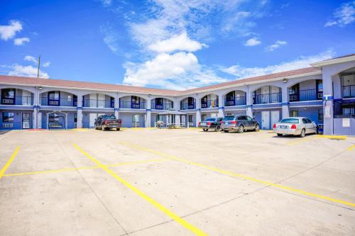 Killeen Hotel | High Five Inn By OYO Killeen