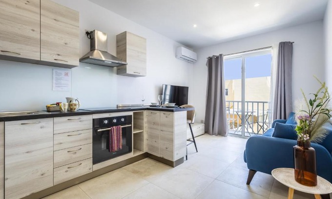 San Gwann Apartamento | High Floor Apartment for 2 with sofa bed - By Solea