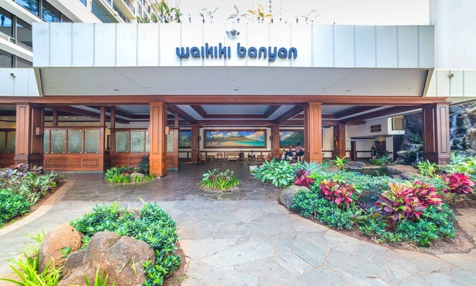 Waikiki Apartamento | High Floor Mountain View with King or Queen Bed and Parking