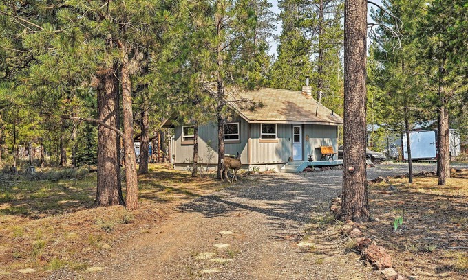 La Pine Cabina | High Lakes Hideaway: La Pine Fishing Cabin!