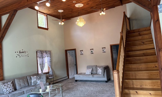 Town of Chesterfield Casa | High Peaks Haven is in the heart of Adirondack. Come enjoy with famil
