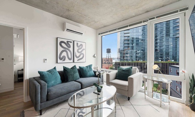 River North Apartamento | High-Rise 4BR w Views, Comfort & Space