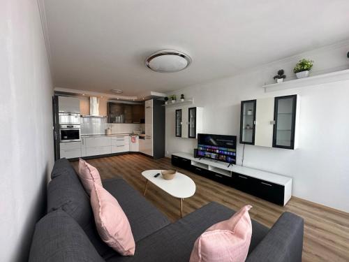 Krc Apartamento | High rise cozy 2BRD flat