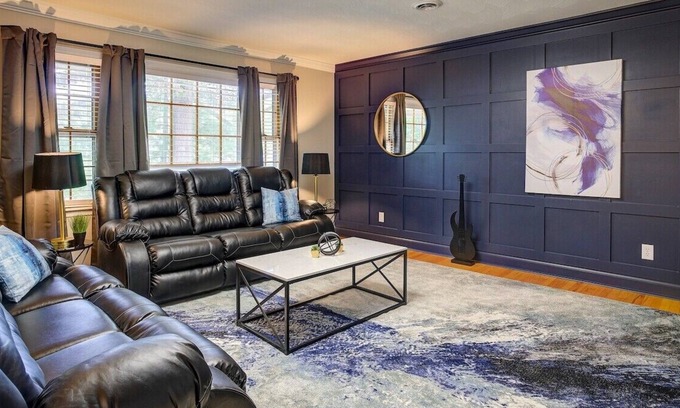 Bristol Casa | High Rollers 3 BR Home Near Casino