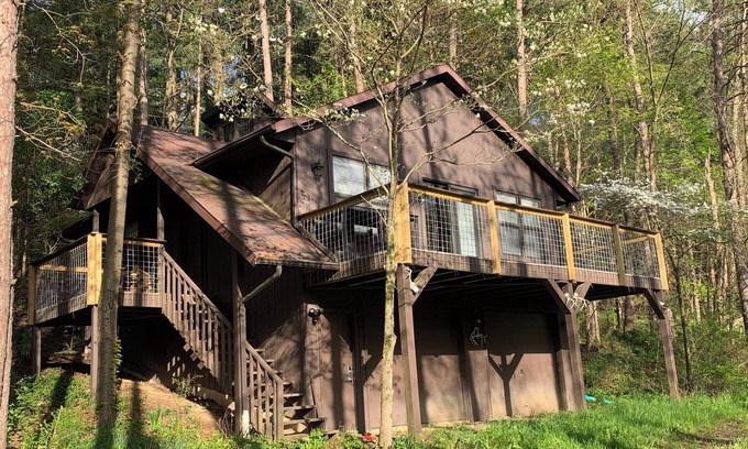Kipling Cabina | High Tech Cabin in the Hills of Guernsey County