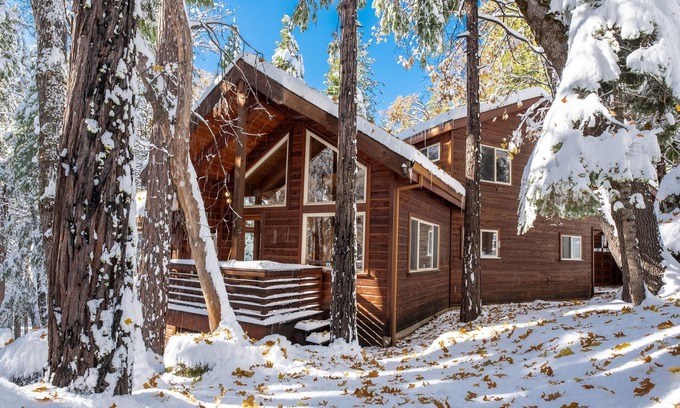 Dorrington Chalet De Esquí | High Trees Haven~EV Charging Plug, Sauna, Heat & A/C!