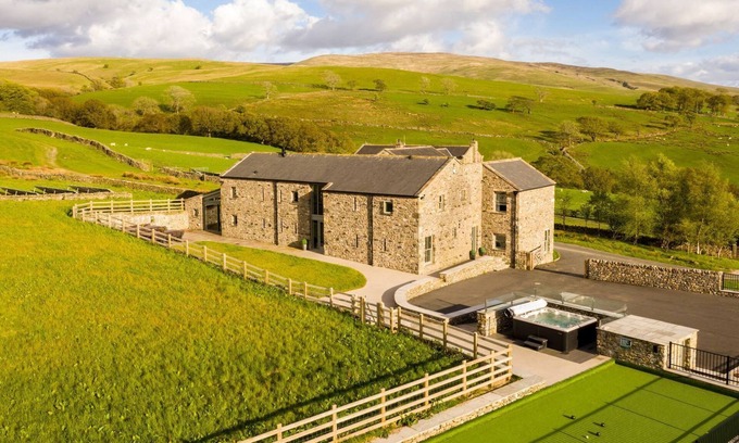 Bretherdale Cabaña | HIGH VIEW BARN, family friendly, luxury holiday cottage in Sedbergh