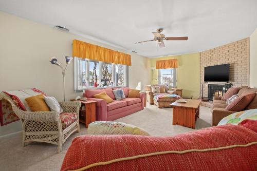 Deep Hole Casa | Highlander - Quiet vacation comfort!