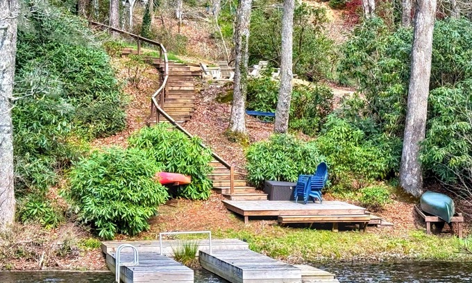 Lake Sequoyah Casa | Highlands Hideout, Lake Views, Fiber Wi-Fi