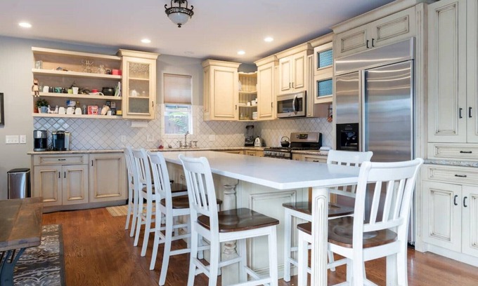 West Highland Casa | Highlands Mini Mansion: A + Location Near downtown, lohi, slohi, berkley
