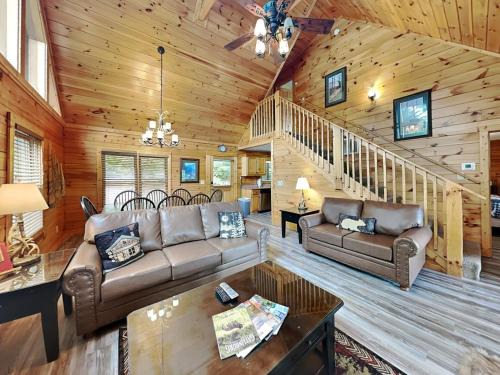 Black Bear Falls Casa | Highpoint Escape