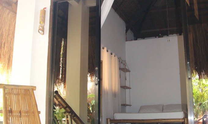 Catangnan Villa | HighTide Eco Villas & Bar Pacifico