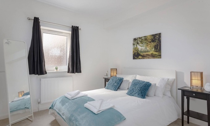 Luton Cabaña | Apartamento cerrado de un dormitorio para cuatro personas con estacionamiento gratuito