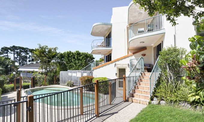 Alexandra Headland Apartamento | Highwater Haven - Ocean View Apartment! 300m to Beach. Pet Friendly