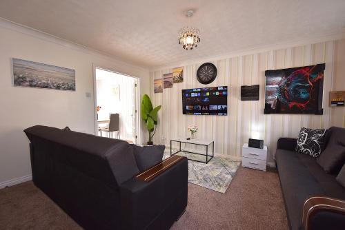 Colchester Casa | Highwoods Haven Luxury Stay with Garden and Parking