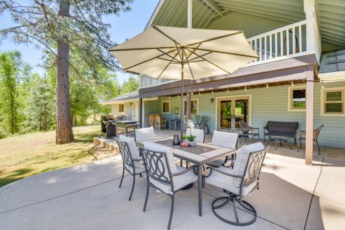 North Fork Casa | Hike, Boat and More Home with Hot Tub in North Fork!