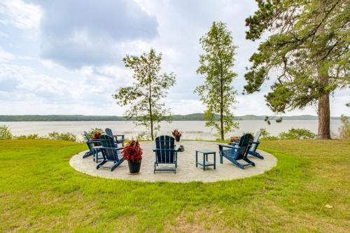 Cushing Casa | Hike, Boat, Hunt and Fish Lake Alec Home with Dock!