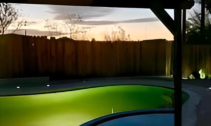 Twentynine Palms Casa | Hike Joshua Tree @ the Hot Tub & Pool Oasis