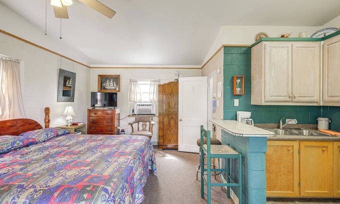Lake Whitney Apartamento | Hike On-Site: Lake Whitney Studio Hideaway