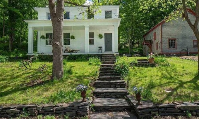 Oak Hill Casa | Hike, Ski & More: Restored 1845 Catskills Home
