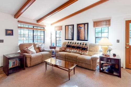 Arnold Casa | Hikers Haven