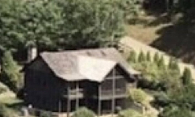 Clyde Cabina | Hiking enthusiasts looking for upscale accommodations and amazing views!