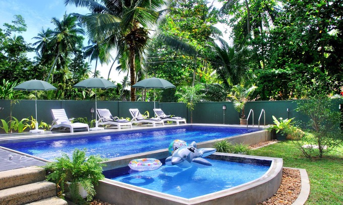 Hikkaduwa Villa | HikkaVilla - Un excelente de 5 AC BR Villa con una piscina privada