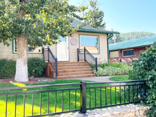 Hill City Casa | Hill City Haven Downtown Main Street