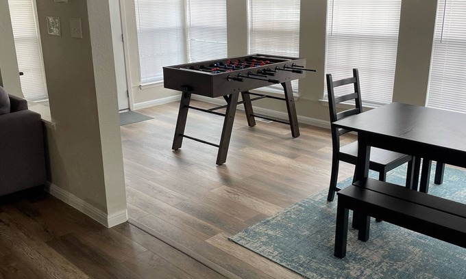 Lakehills Casa | Hill country getaway at Marigold Hill
