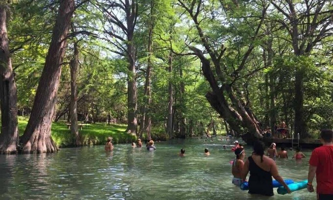 Oatmeal Casa | Hill Country Glamping Escape: Cozy RV with Pool