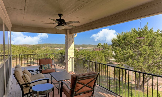 Highland Lake Estates Casa | Vistas al lago y a la colina Bienvenidos los tejanos de invierno: ¡llame para obtener descuentos!