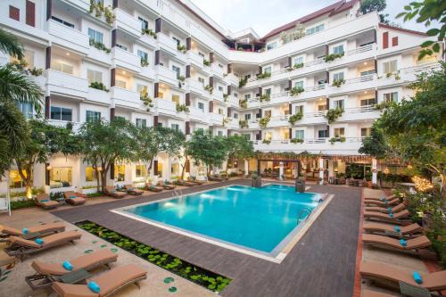 Pratumnak Hill Hotel | Hill Fresco Hotel