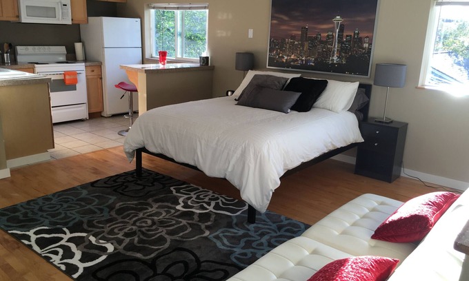 Queen Anne Apartamento | Hill Top Flat con Wifi, estacionamiento y A / C