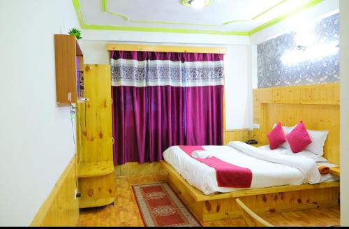 New Manali Apartamento | Hill -Top Home stay