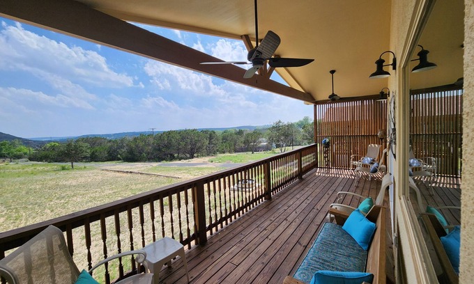Kerrville Casa | Hill-View Italian Villa On A Private Estate
