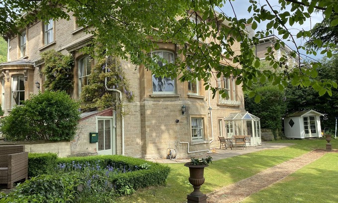 Malvern Apartamento | Hill view , town centre apartment in beautiful and peaceful Malvern