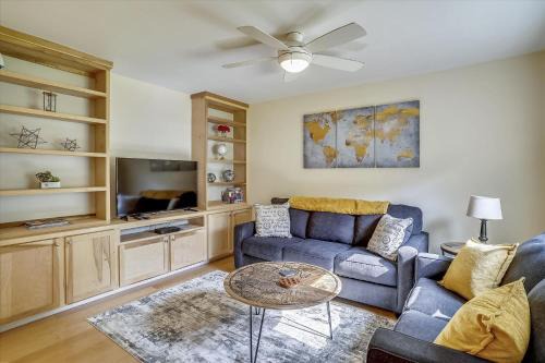 Stowe Casa | Hillcrest #1