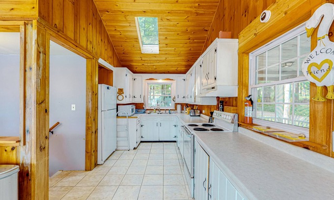 Moultonborough Casa | Hillcrest House in Moultonborough with lake view & kayaks - steps to beach