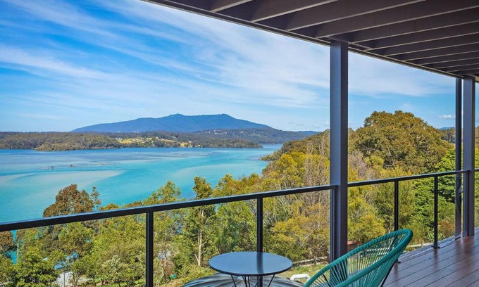 North Narooma Apartamento | Hillcrest Views of Wagonga