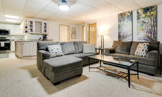 Hillsdale Casa | Hillsdale Townhome Rental ~ 1 Mi to College!