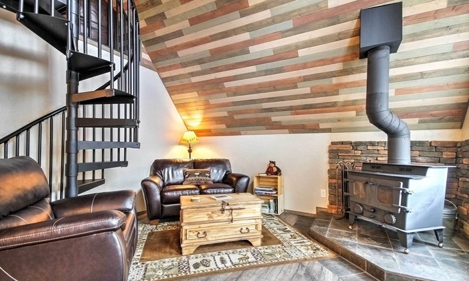 Cripple Creek Cabina | ¡Hillside Cripple Creek Cabin con vistas a la montaña!