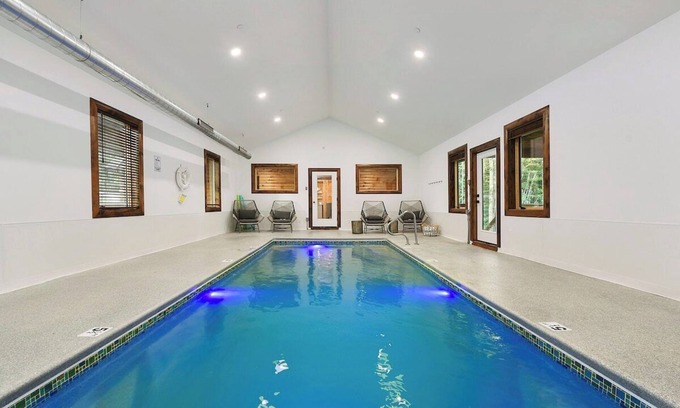McHenry Cabina | Hillside Hideaway · NEW! Indoor Pool, Hot Tub, Fire Pit, & EV Charger