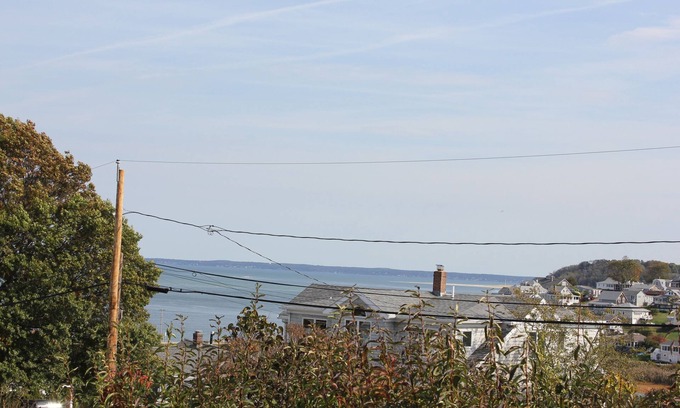 Great Neck Casa | Hillside Ocean View; access to private beach