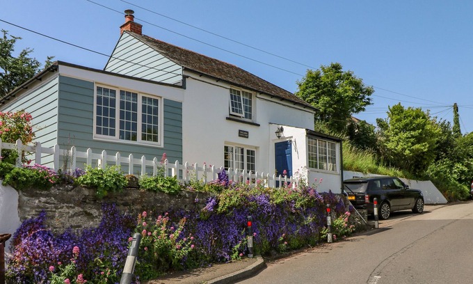 Crafthole Cabaña | HILLSIDE, pet friendly, character holiday cottage in Crafthole