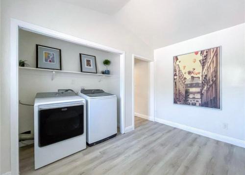 Estates at Canyon Crest Casa | Hillside-This is a House with 5 master suite