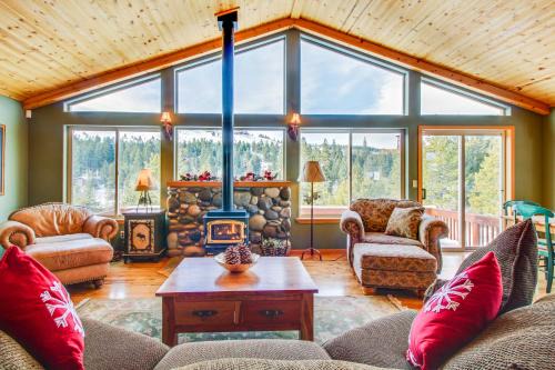 Truckee Casa | Hillside View Home