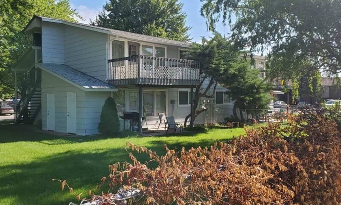 Tri-Cities Apartamento | Hilltop Haven 2/1 #3507D