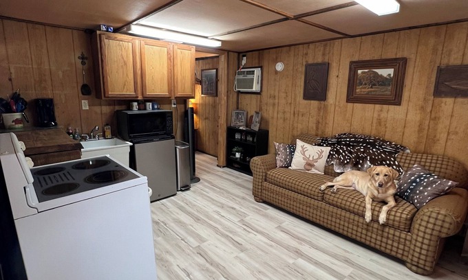 Farmerville Cabina | Hilltop Hideaway on Lake Darbonne